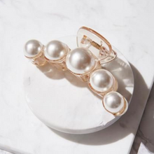 Load image into Gallery viewer, CHRISTY PEARL CLAW