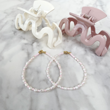 Load image into Gallery viewer, THE FRIENDSHIP PEARL SET
